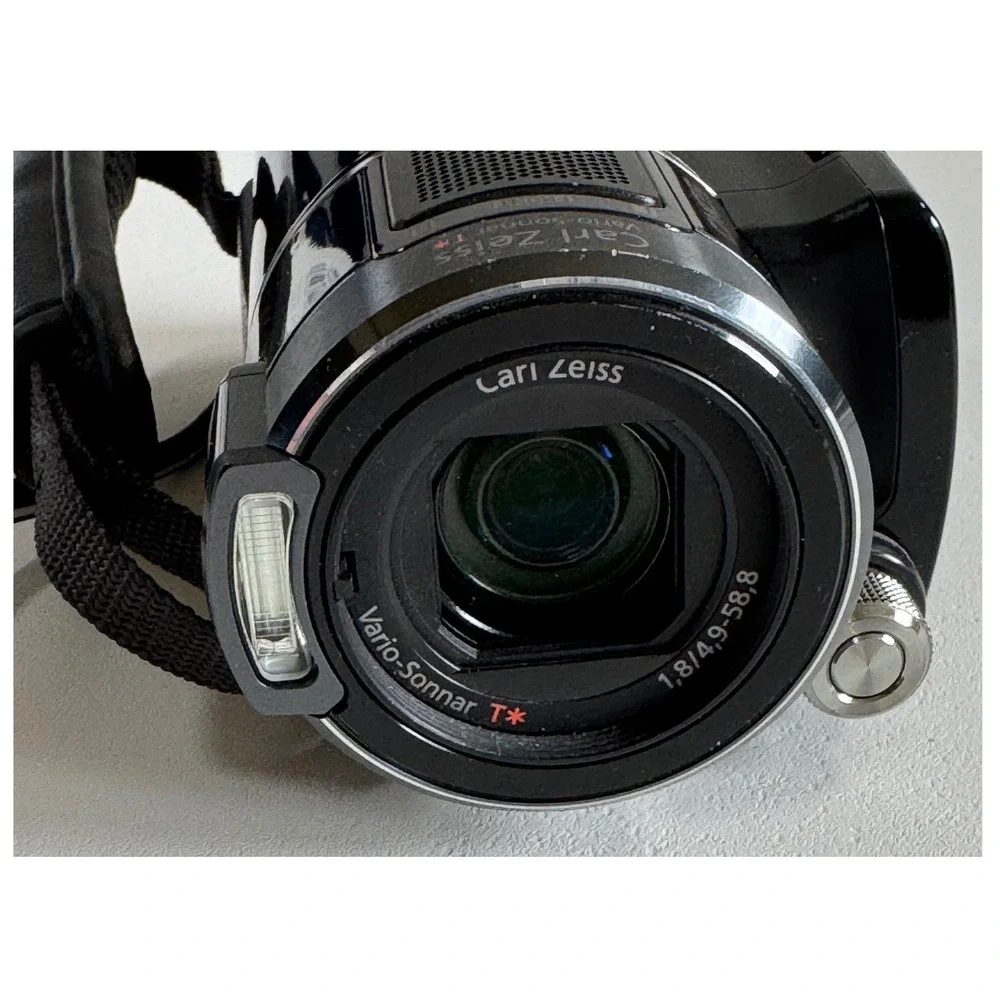 Sony Handycam HDR-CX12 Digital HD Video Camera Recorder Black 1080i Carl Zeiss